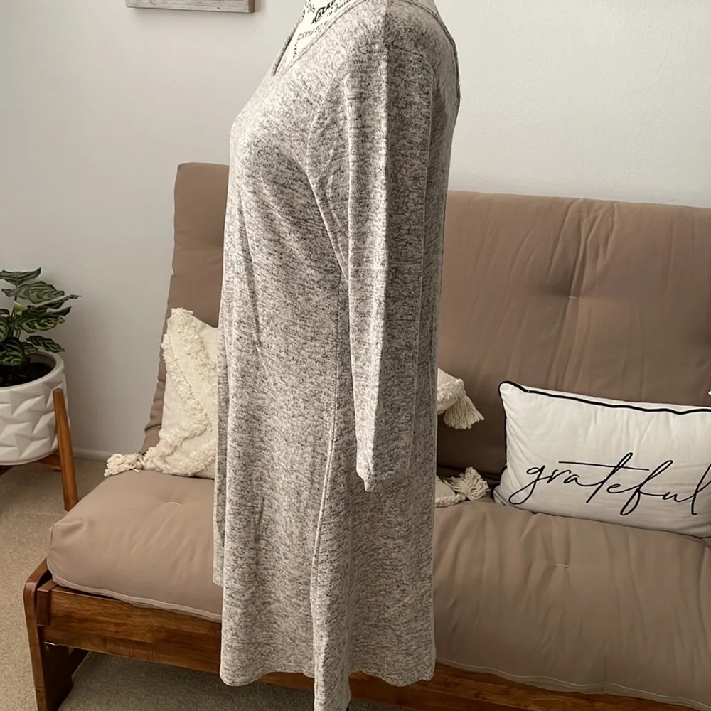 Soft cream dress - Picture 4 of 7